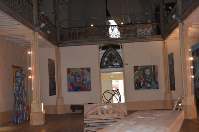 Exposition Isafara dans une chapelle de Troyes en 2016 — photographie 2