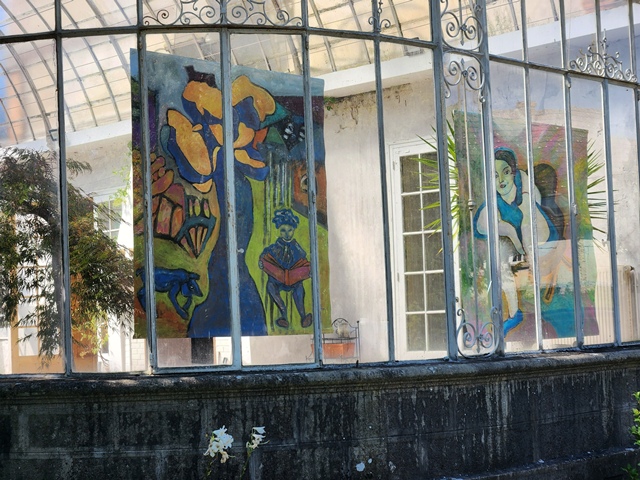 Peintures présentées dans la verrière — Art et Jardins 2024